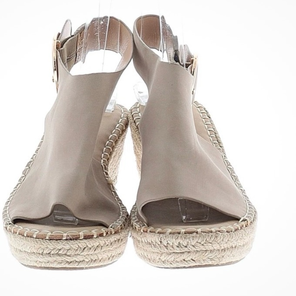 Catherine Malandrino espadrille wedge sandals sz 10, nude/beige/ taupe color.